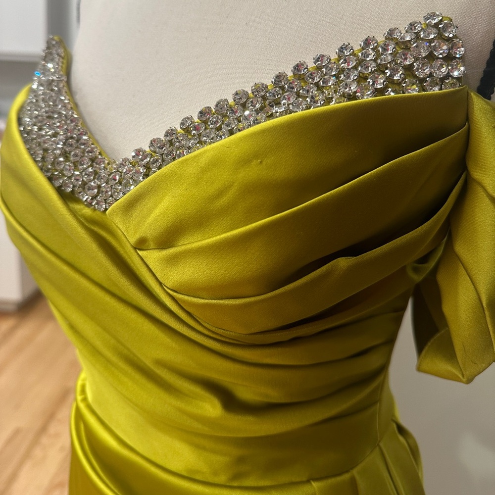 Elegant Off-Shoulder Olive Gown with Draping Detail. Special occasion gown! - Picture 5 of 9